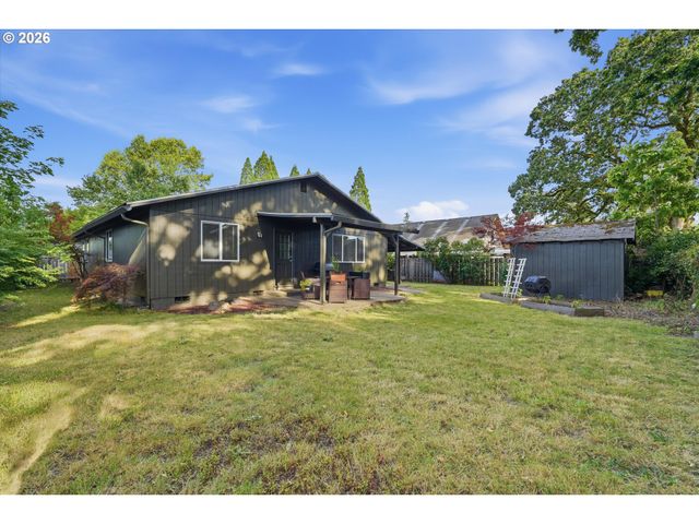 909 N SITKA Ave, Newberg, OR 97132