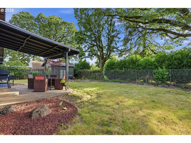 909 N SITKA Ave, Newberg, OR 97132