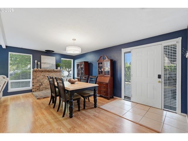 909 N SITKA Ave, Newberg, OR 97132