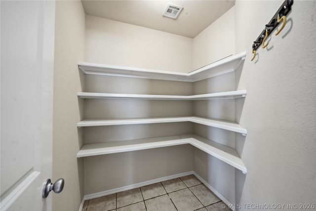 11602 S Mulberry Lane, Jenks, OK 74037