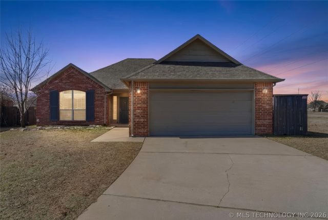 11602 S Mulberry Lane, Jenks, OK 74037