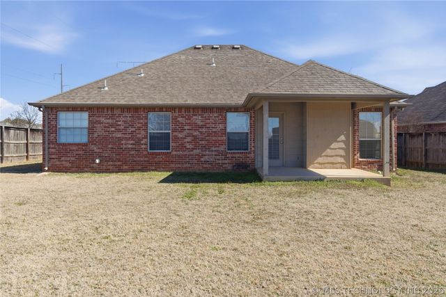 11602 S Mulberry Lane, Jenks, OK 74037