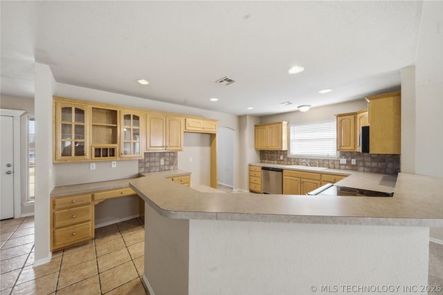 11602 S Mulberry Lane, Jenks, OK 74037