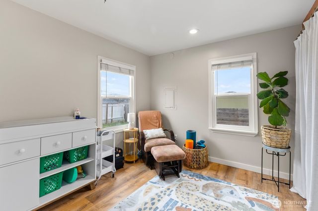 951 SE Dock Street, Oak Harbor, WA 98277