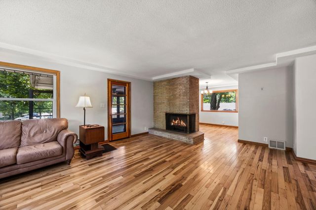 4344 Williston Road, Minnetonka, MN 55345