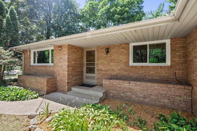 4344 Williston Road, Minnetonka, MN 55345