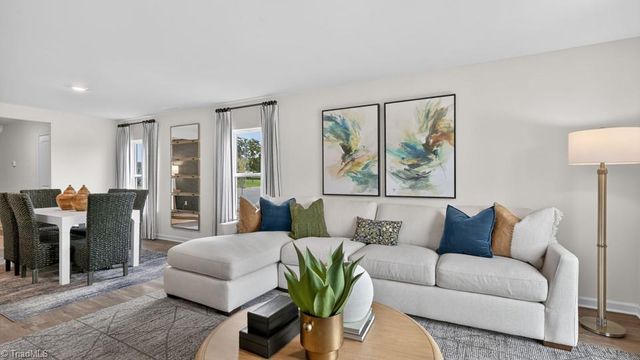 117 Beechwood Circle, Thomasville, NC 27360