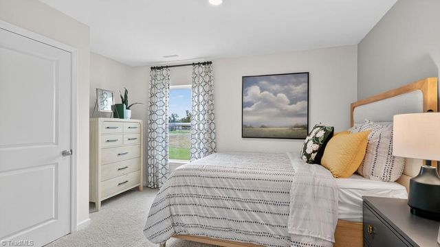 117 Beechwood Circle, Thomasville, NC 27360