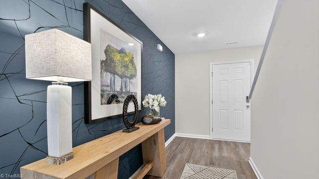 117 Beechwood Circle, Thomasville, NC 27360