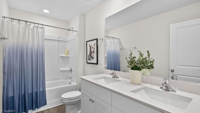 117 Beechwood Circle, Thomasville, NC 27360