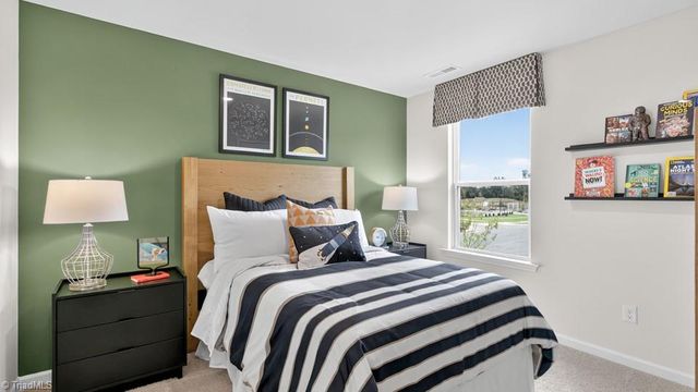 117 Beechwood Circle, Thomasville, NC 27360