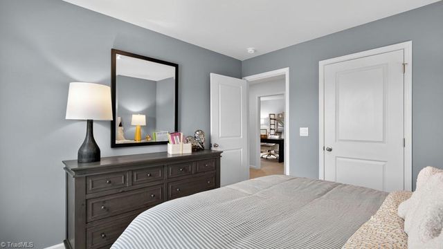 117 Beechwood Circle, Thomasville, NC 27360