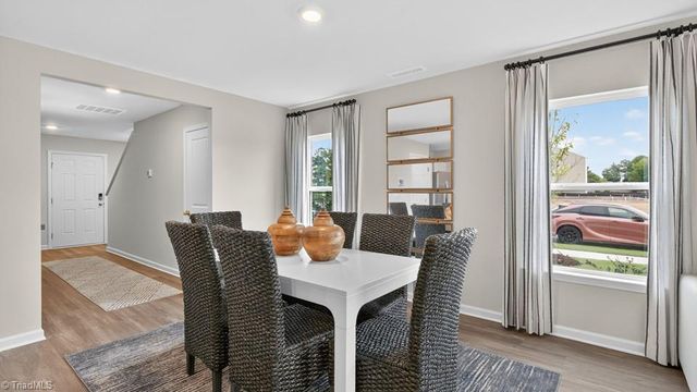 117 Beechwood Circle, Thomasville, NC 27360