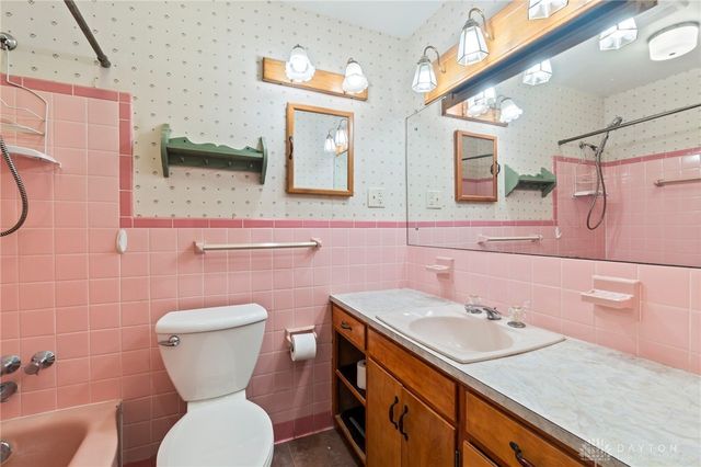 190 Robin Hood Lane, Troy, OH 45373