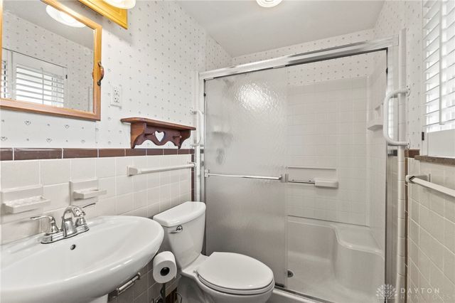 190 Robin Hood Lane, Troy, OH 45373