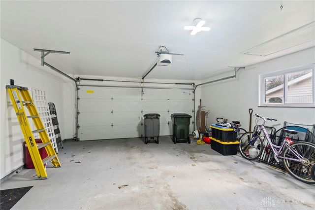 190 Robin Hood Lane, Troy, OH 45373