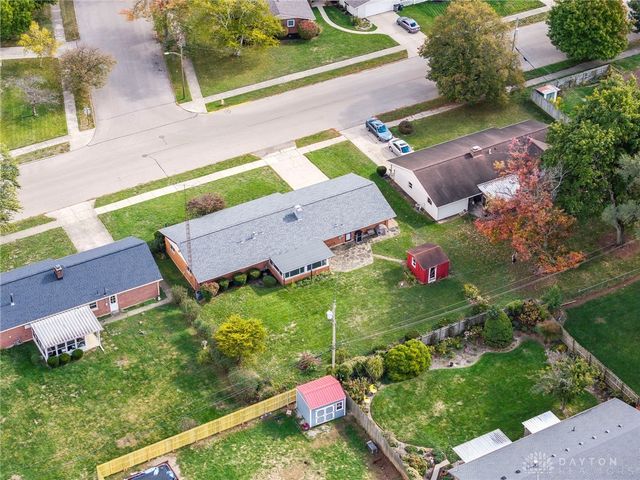 190 Robin Hood Lane, Troy, OH 45373