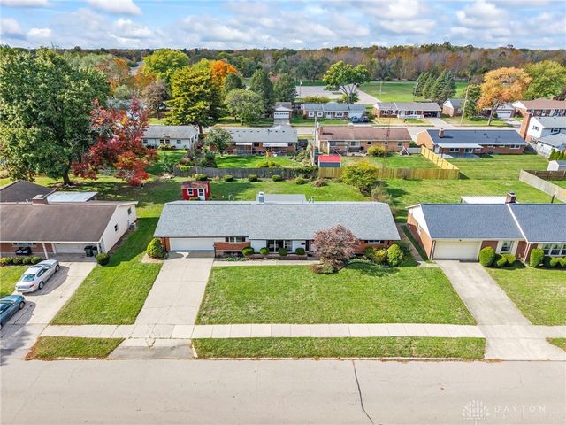 190 Robin Hood Lane, Troy, OH 45373