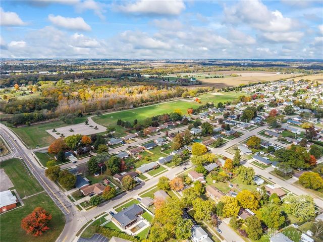 190 Robin Hood Lane, Troy, OH 45373