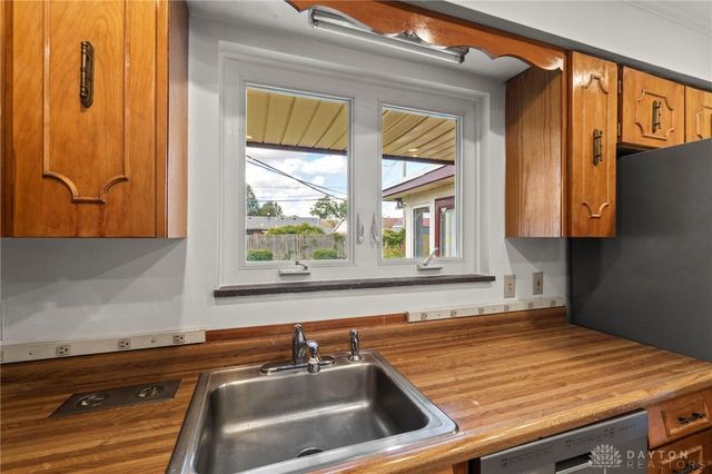 190 Robin Hood Lane, Troy, OH 45373