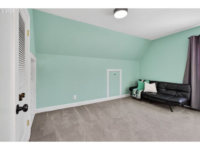 2241 Se 92ND Ave, Portland, OR 97216