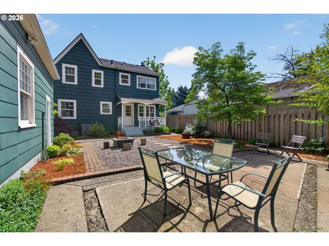 2241 Se 92ND Ave, Portland, OR 97216