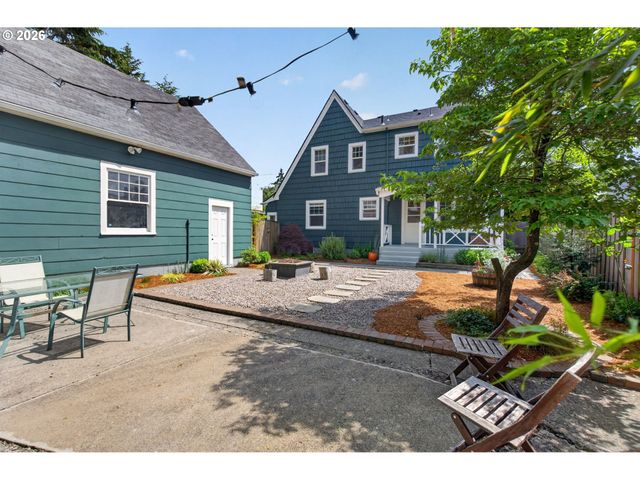 2241 Se 92ND Ave, Portland, OR 97216