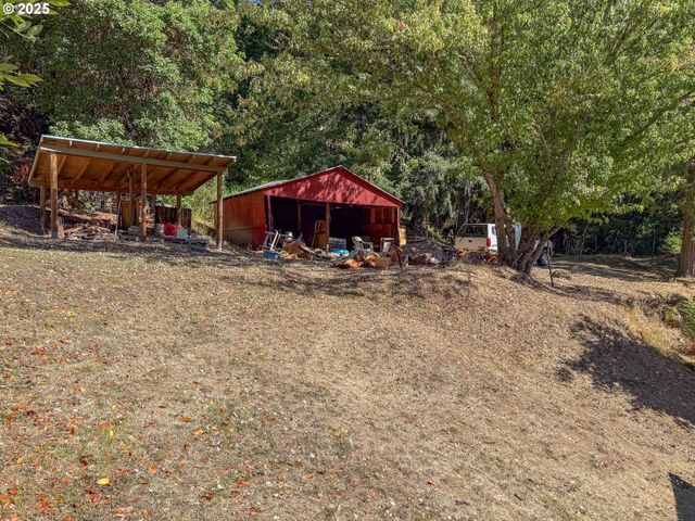 27001 STATE HIGHWAY 42, Camas Valley, OR 97416