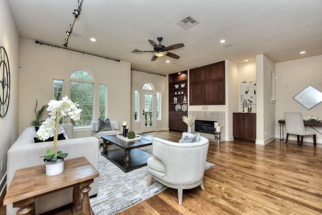 1529 Barton Springs RD 16, Austin, TX 78704