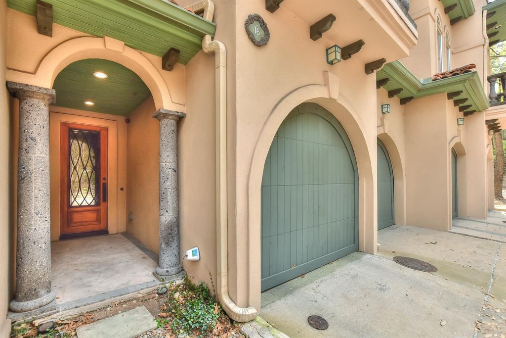 1529 Barton Springs RD 16, Austin, TX 78704