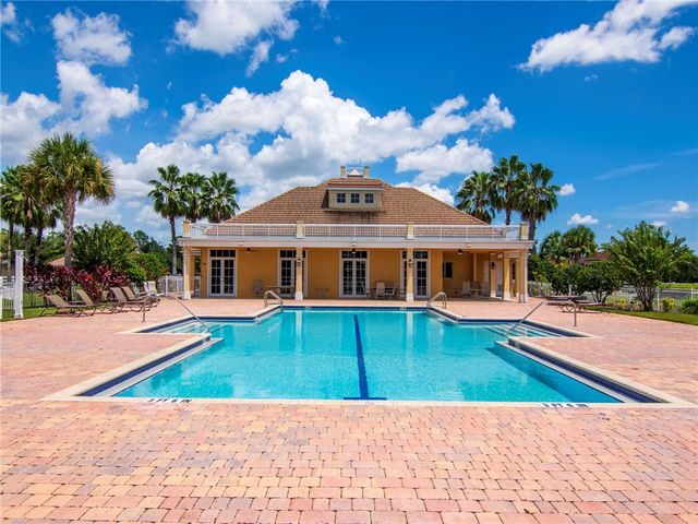 8260 Halbert Lane, Vero Beach, FL 32968