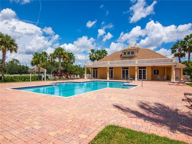 8260 Halbert Lane, Vero Beach, FL 32968