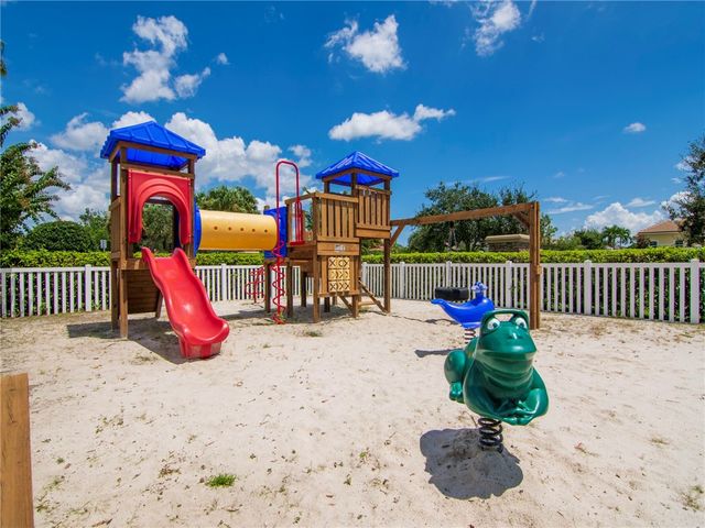 8260 Halbert Lane, Vero Beach, FL 32968