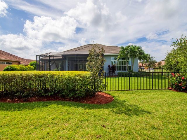 8260 Halbert Lane, Vero Beach, FL 32968