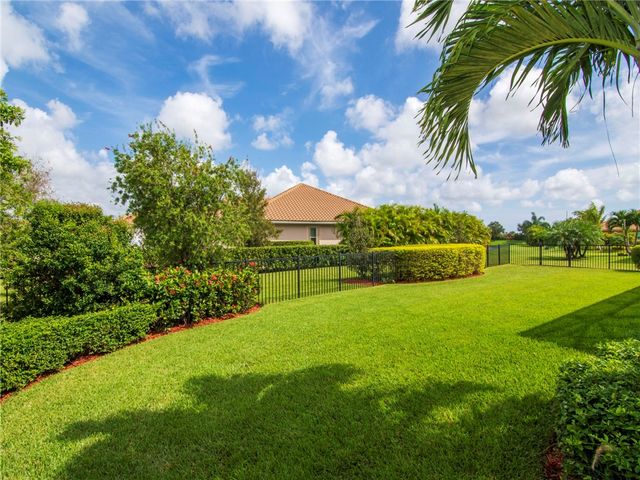 8260 Halbert Lane, Vero Beach, FL 32968