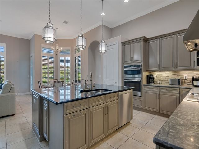 8260 Halbert Lane, Vero Beach, FL 32968