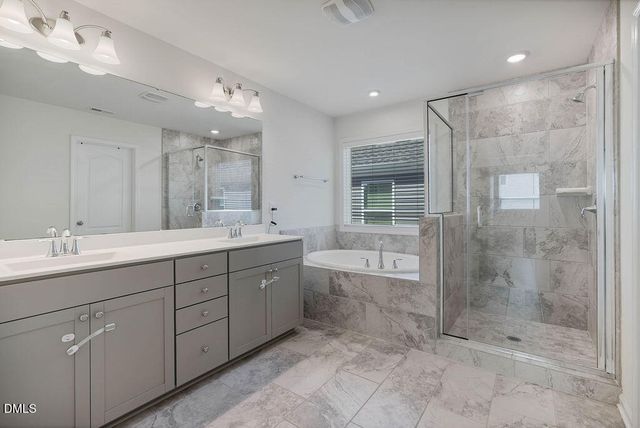 2158 Gregor Overlook Lane, Apex, NC 27502