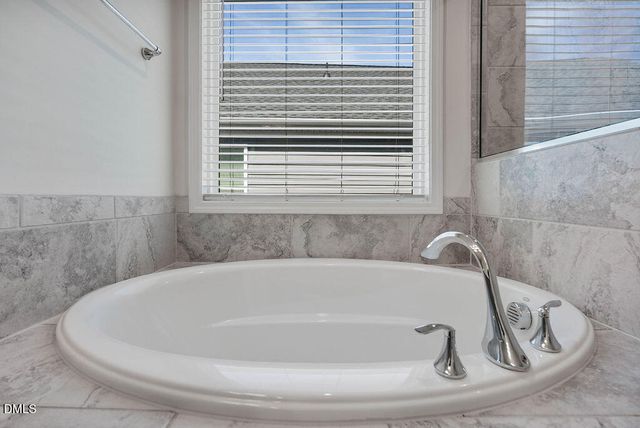 2158 Gregor Overlook Lane, Apex, NC 27502