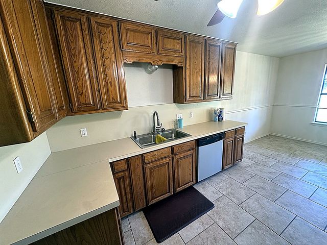 1599 County Road 2925, Dodd City, TX 75438