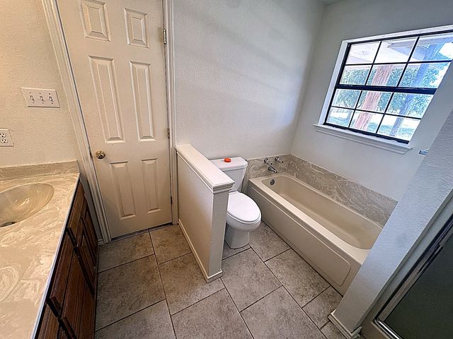1599 County Road 2925, Dodd City, TX 75438