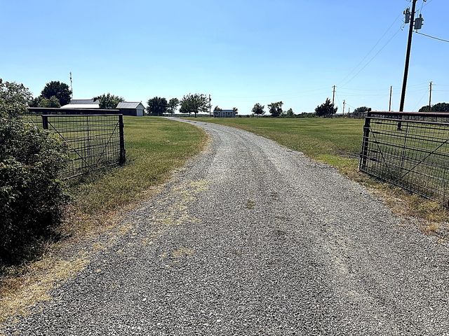 1599 County Road 2925, Dodd City, TX 75438