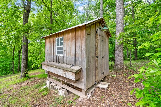 314 Ginger Dr, Dover, TN 37058