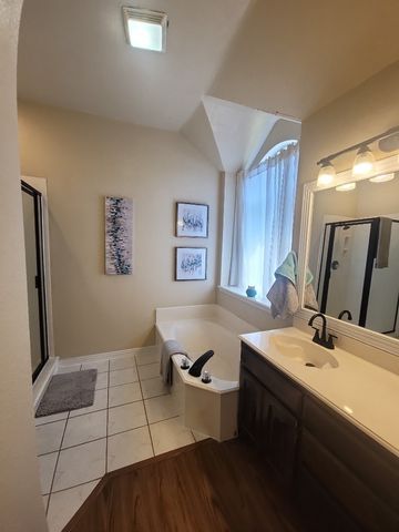 611 Linda Drive, Burleson, TX 76028