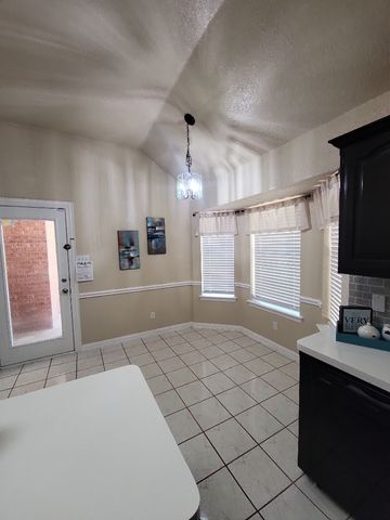 611 Linda Drive, Burleson, TX 76028