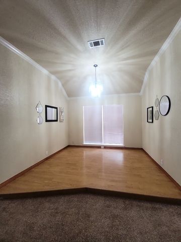 611 Linda Drive, Burleson, TX 76028