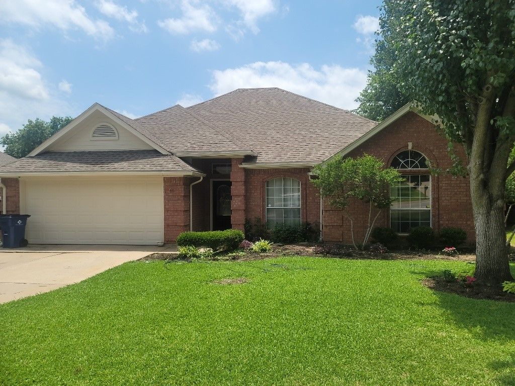 611 Linda Drive, Burleson, TX 76028