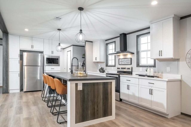 21067 NW 278th Street, Okeechobee, FL 34972