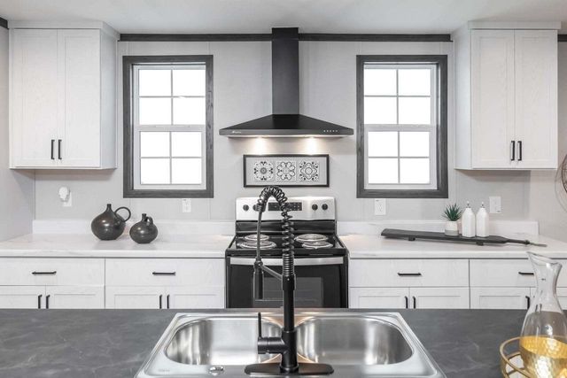 21067 NW 278th Street, Okeechobee, FL 34972