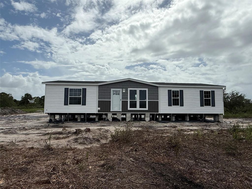21067 NW 278th Street, Okeechobee, FL 34972