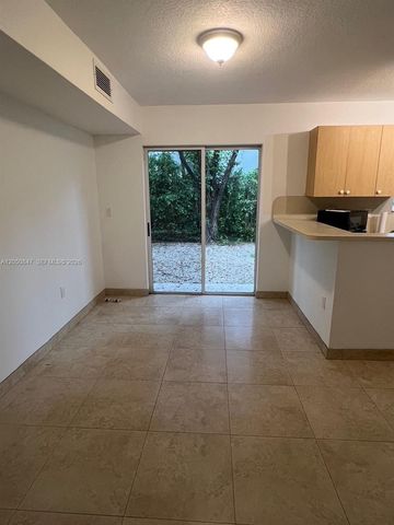 2911 SE 13th Road 10640, Homestead, FL 33035